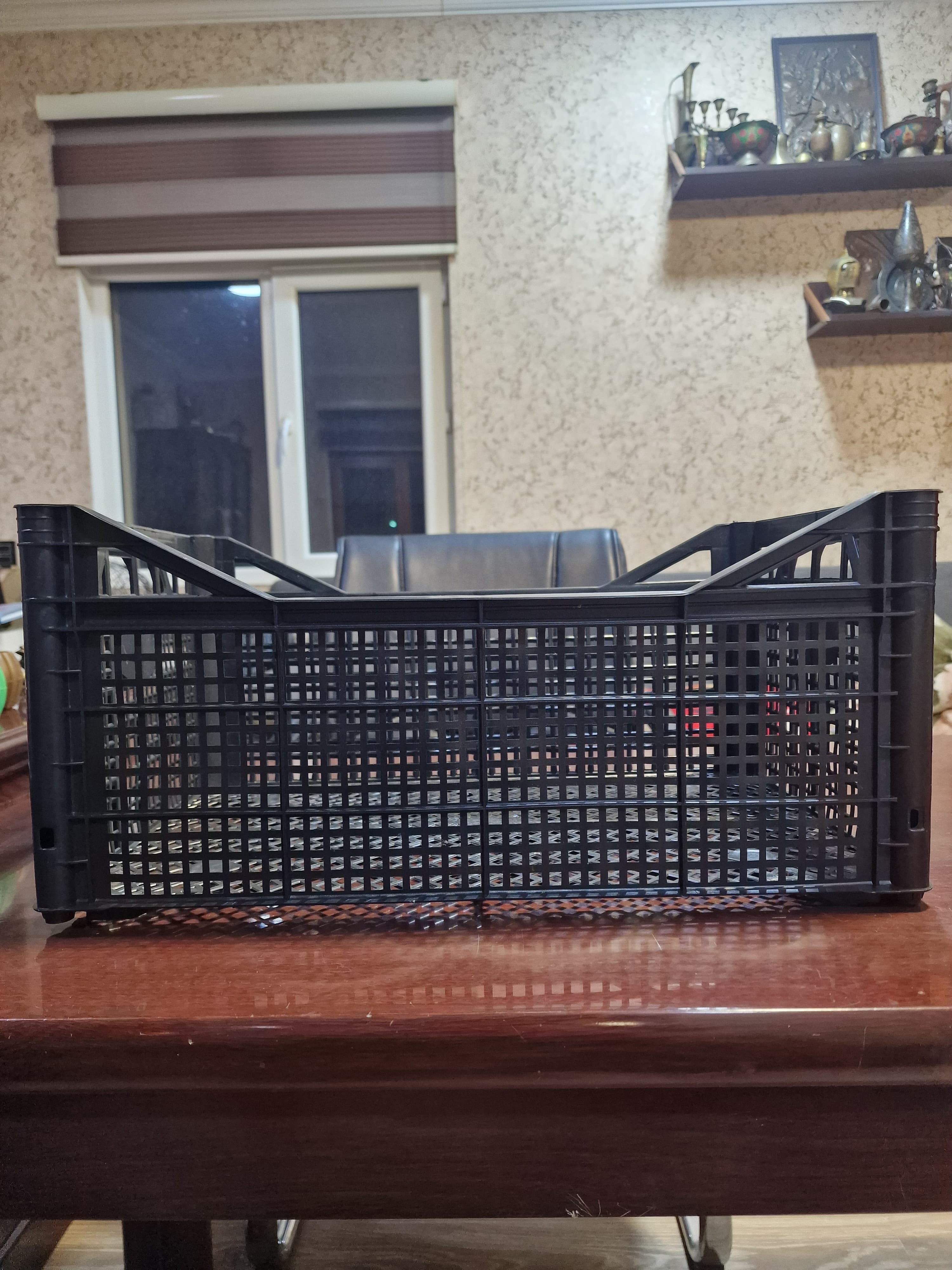 50x30x22 ölçüsündə plastik yeşiklər satılır!