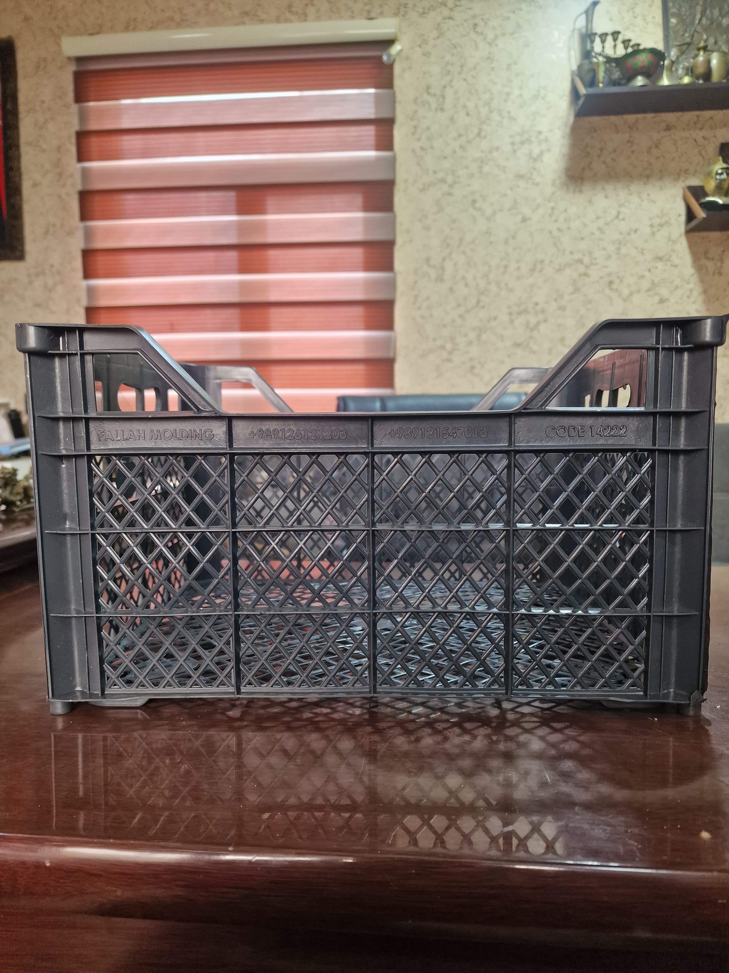 40x30x22 ölçüsündə plastik yeşiklər satılır!
