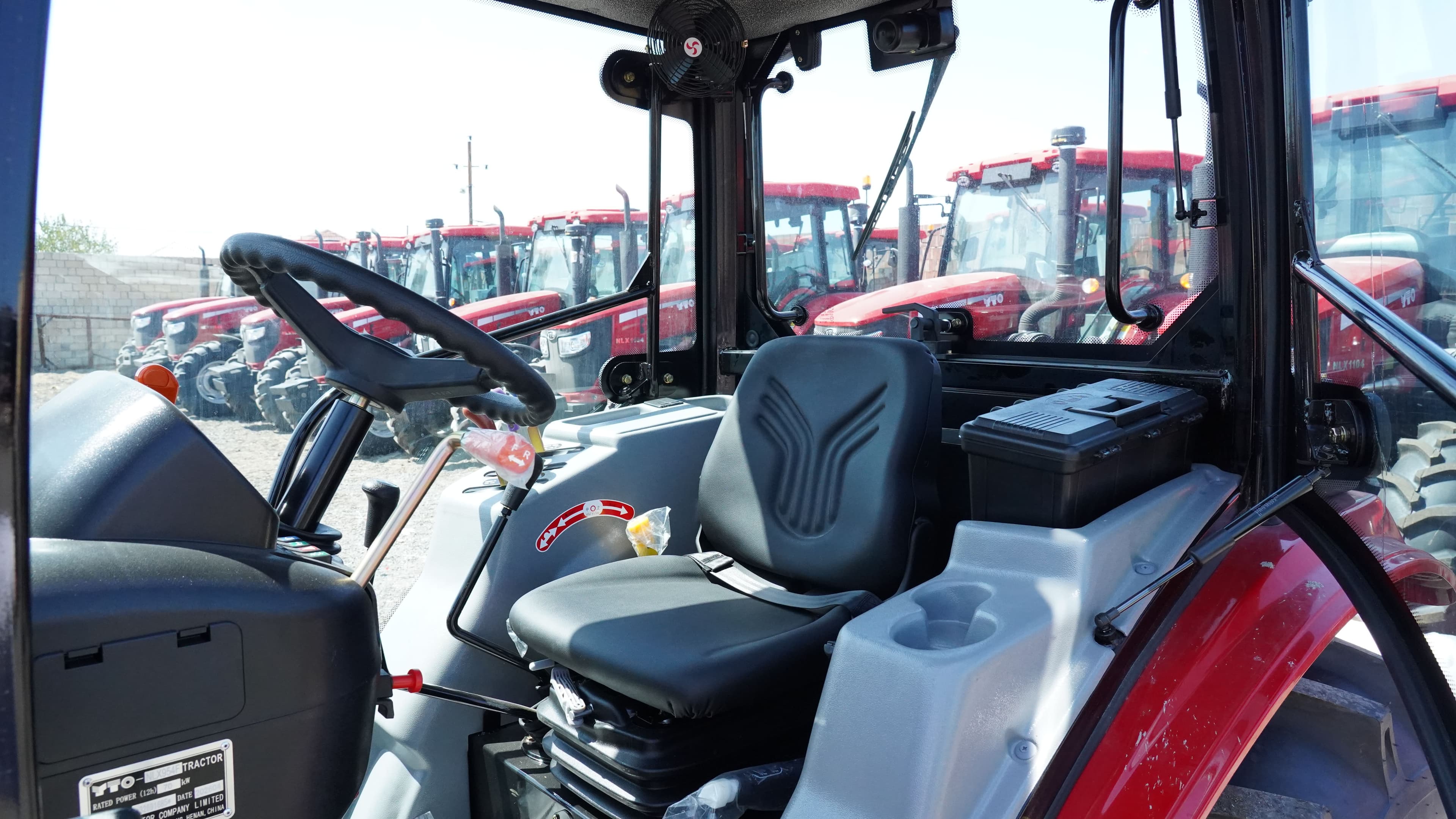 YTO NLX 954 F