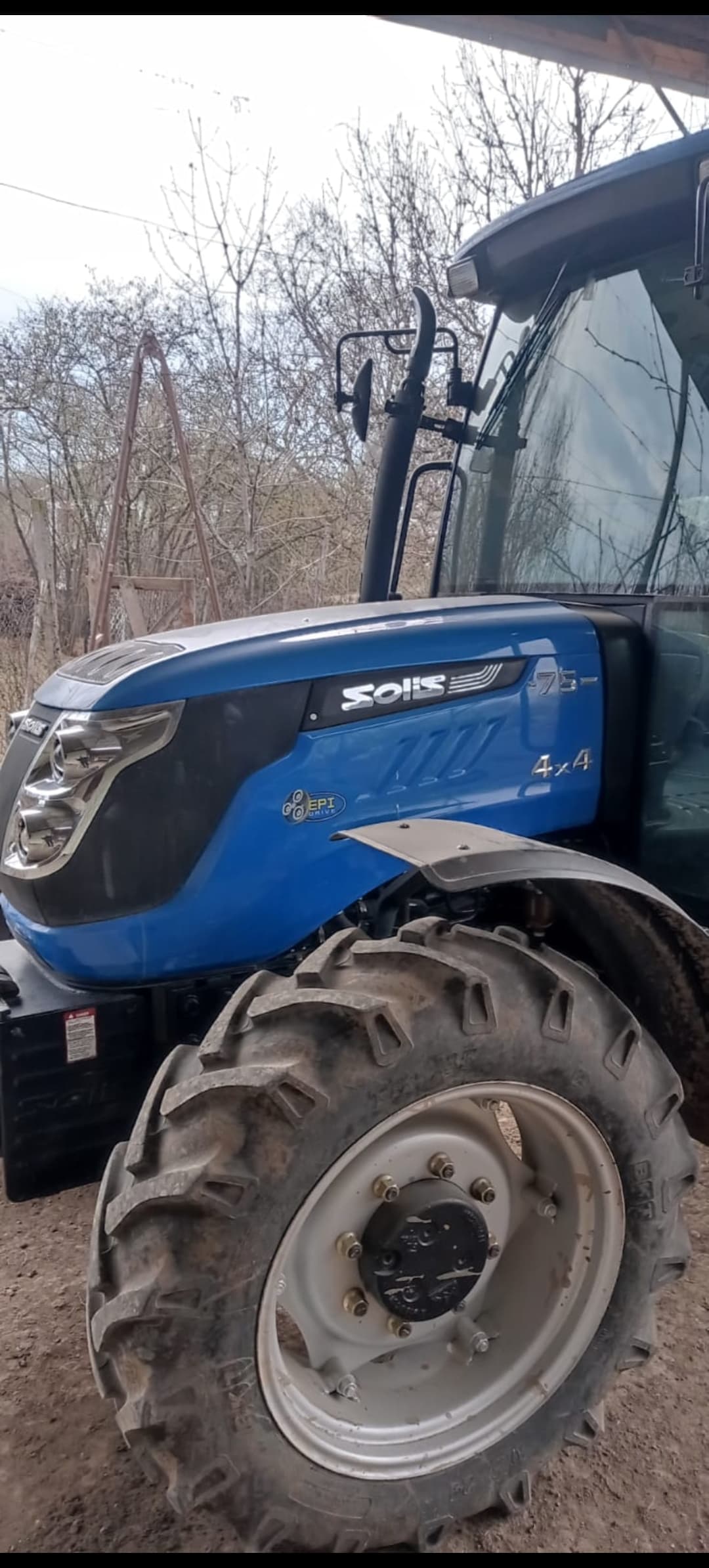 Traktor solis n 75