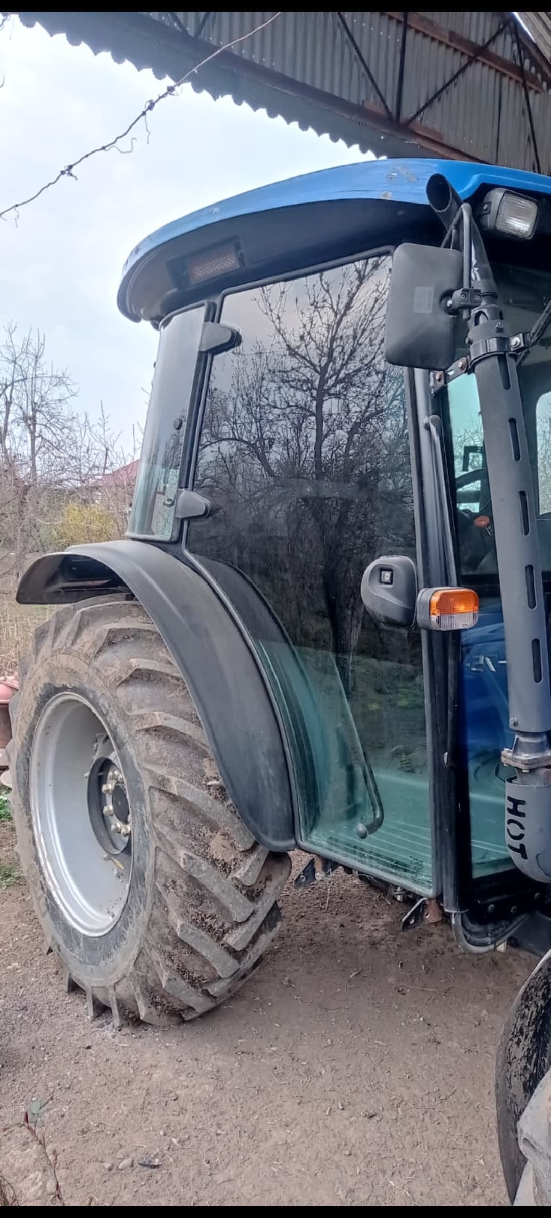 Traktor solis n 75
