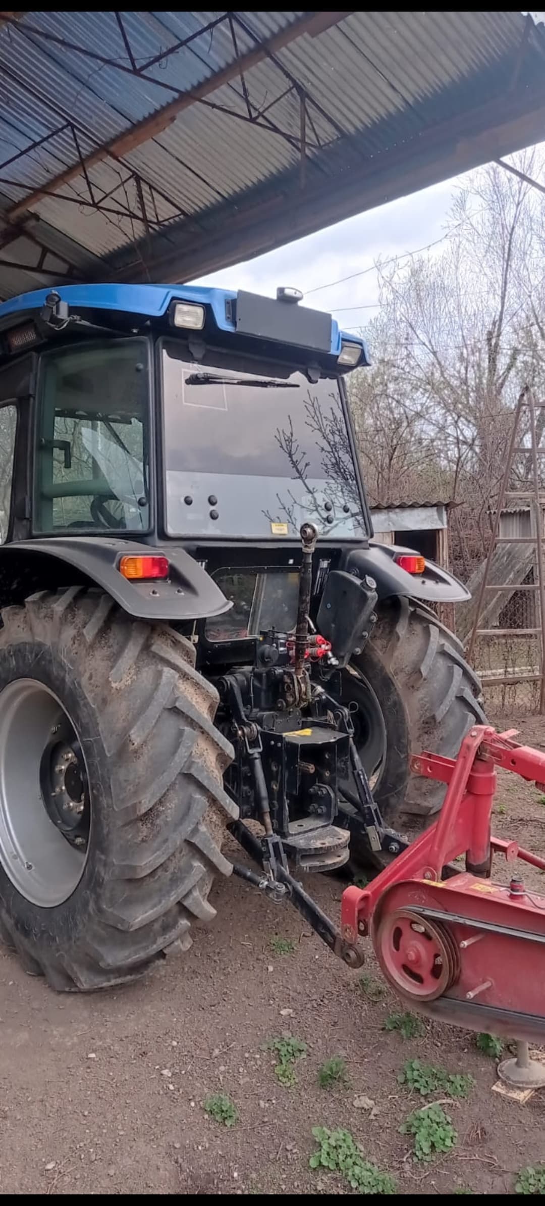 Traktor solis n 75