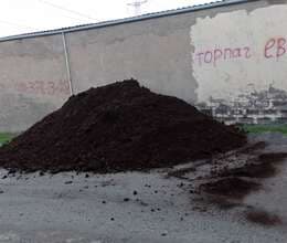 Qara torpaq və peyin