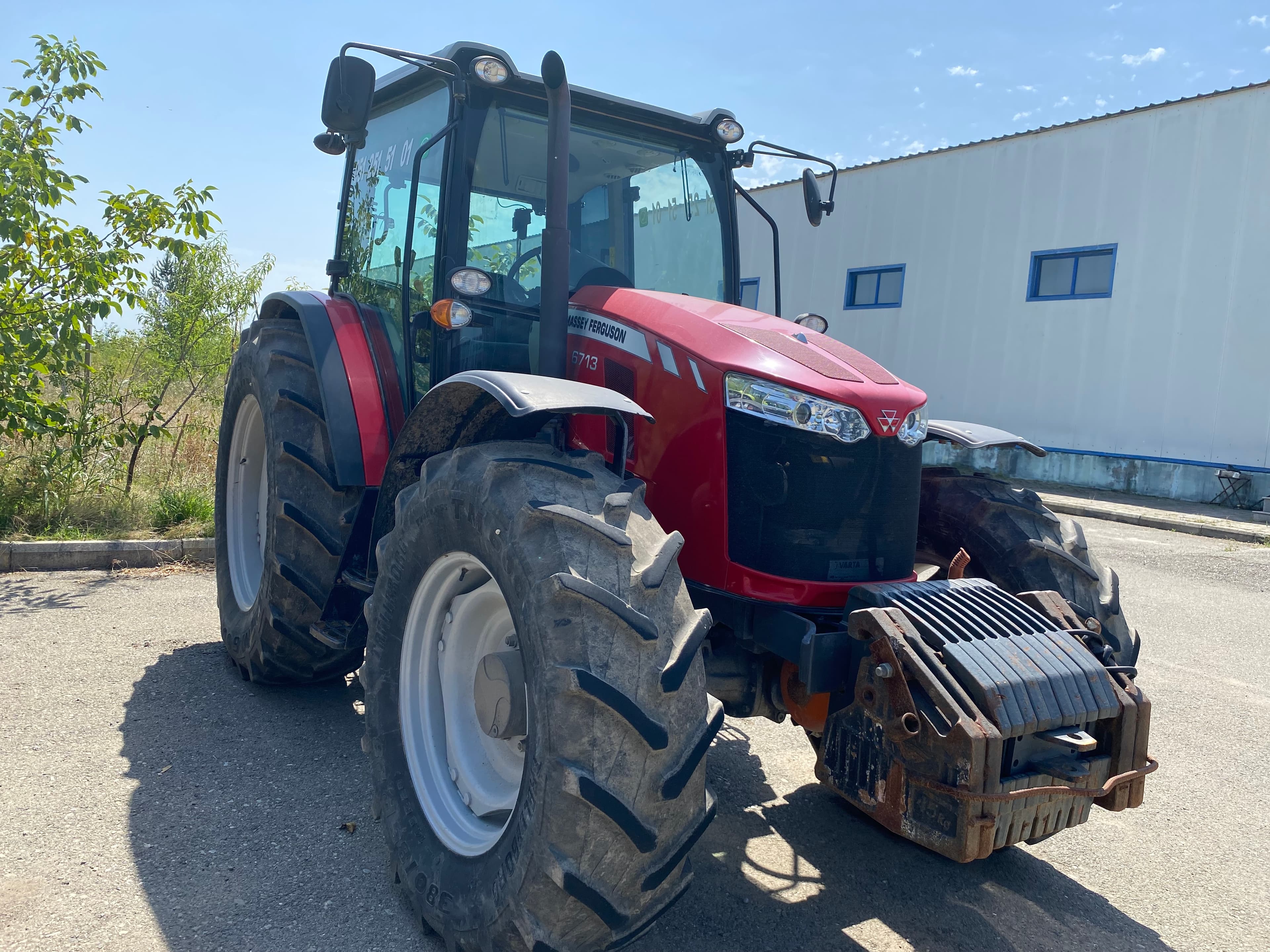 Massey Ferugson 6713