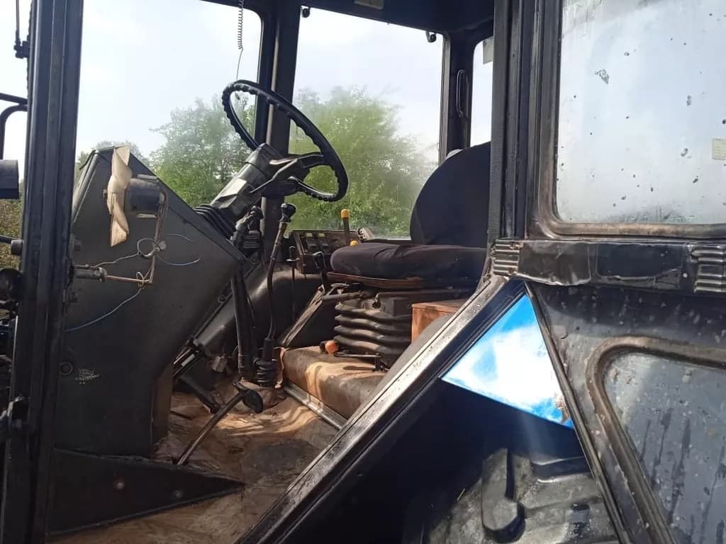 Traktor satılır
