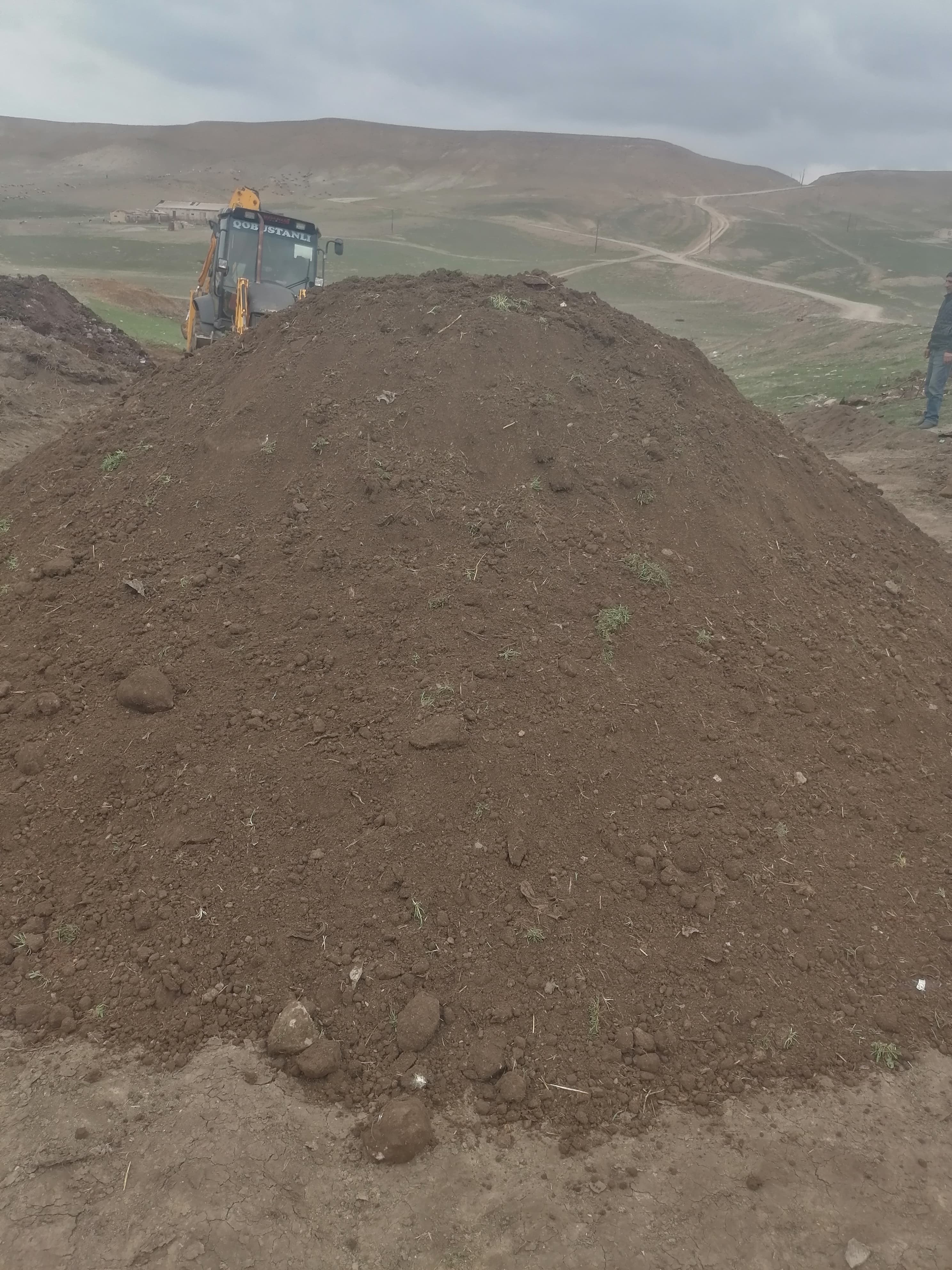 Qara Torpaq Peyin