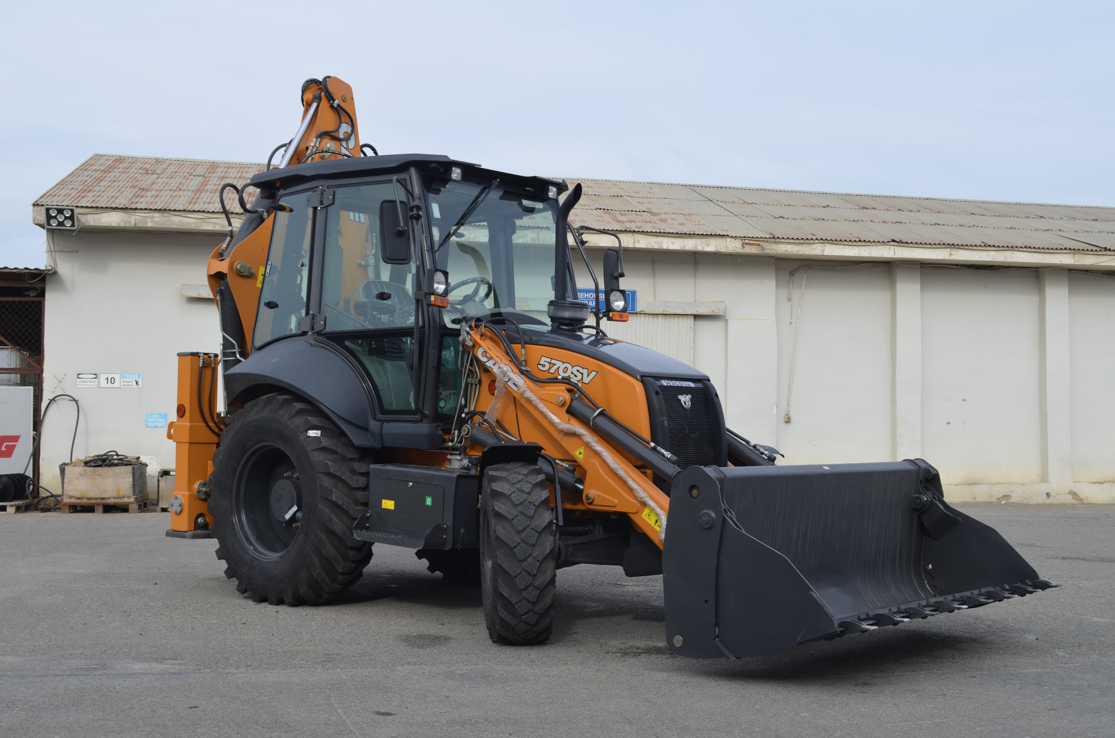 Ekskavator Case SV 570