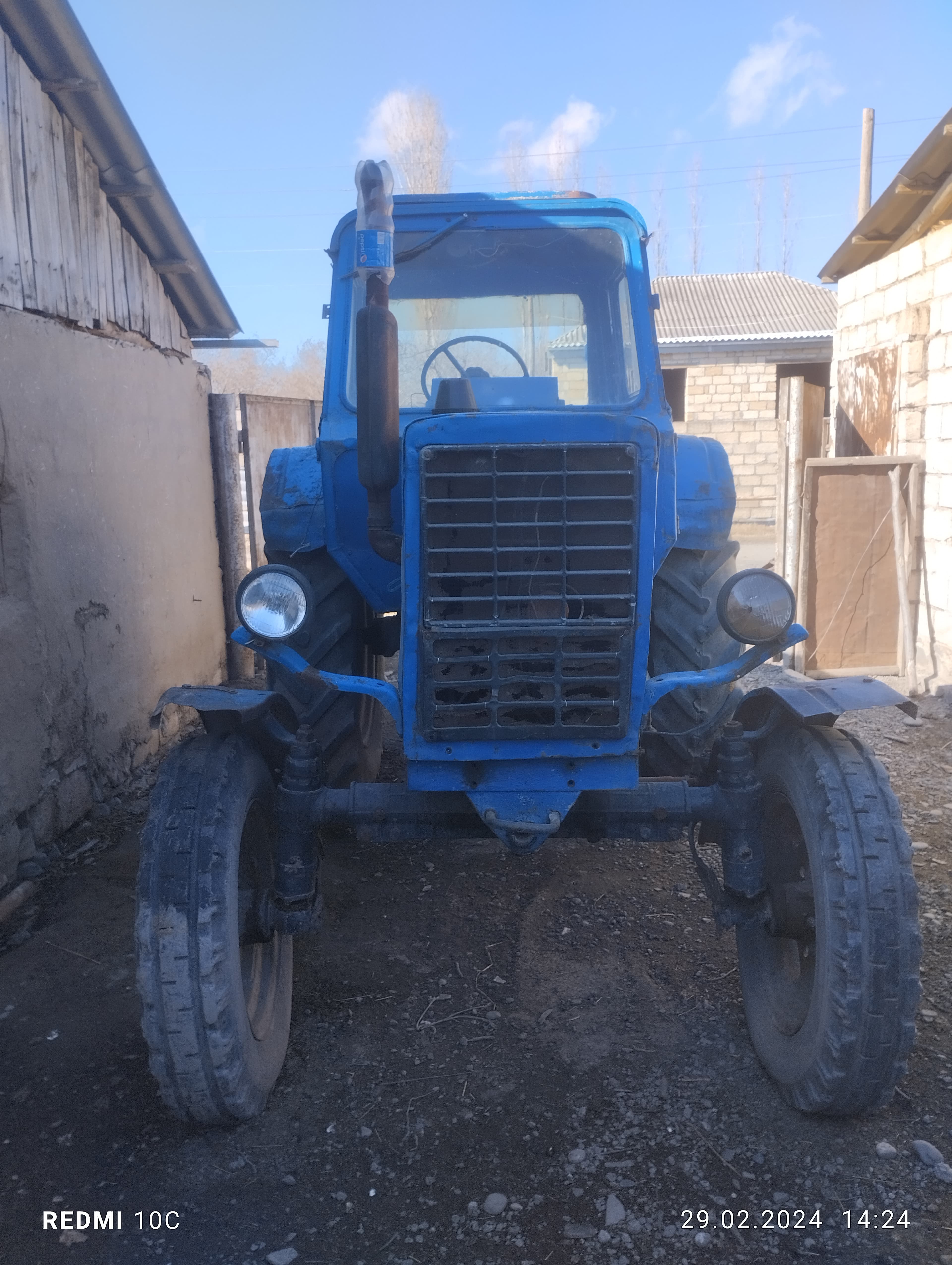Traktor MTZ80