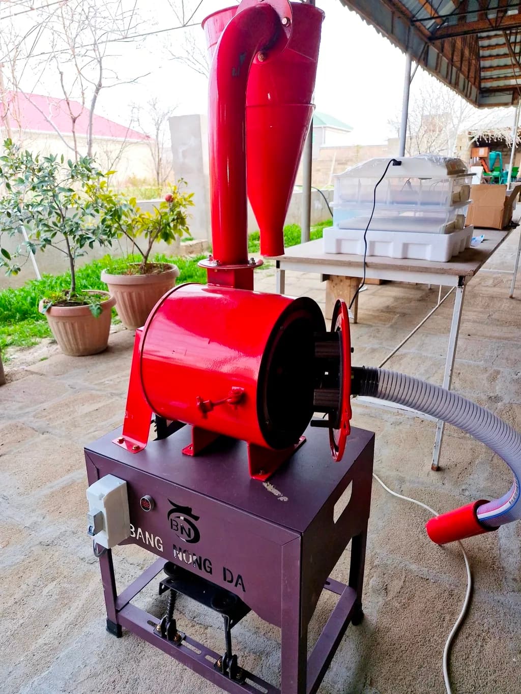 Yem üyüdən