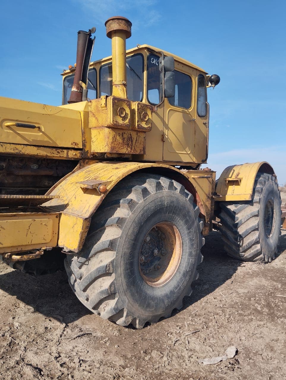 Təcili traktor satılır