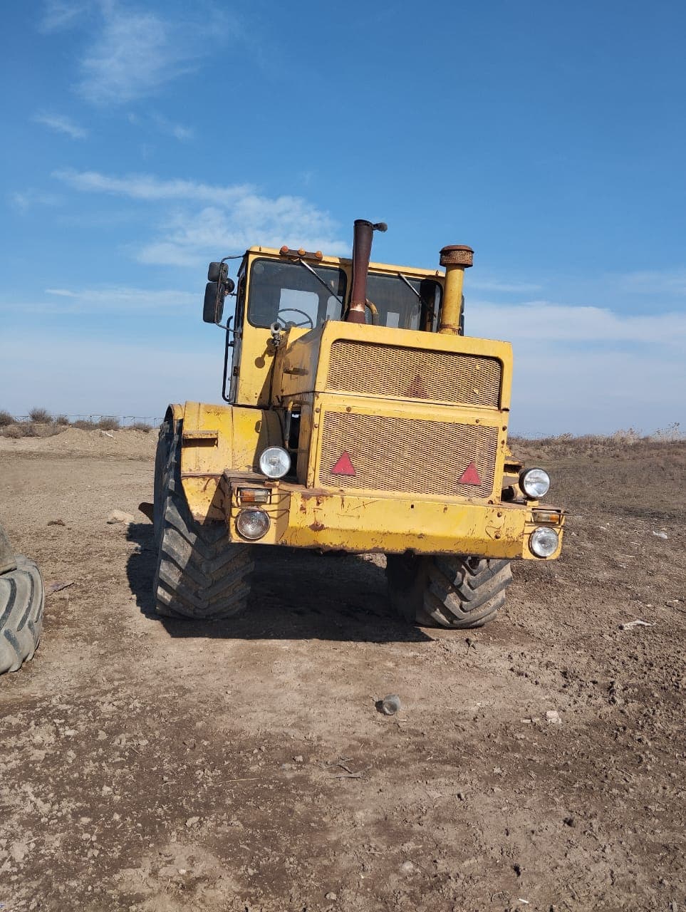 Təcili traktor satılır