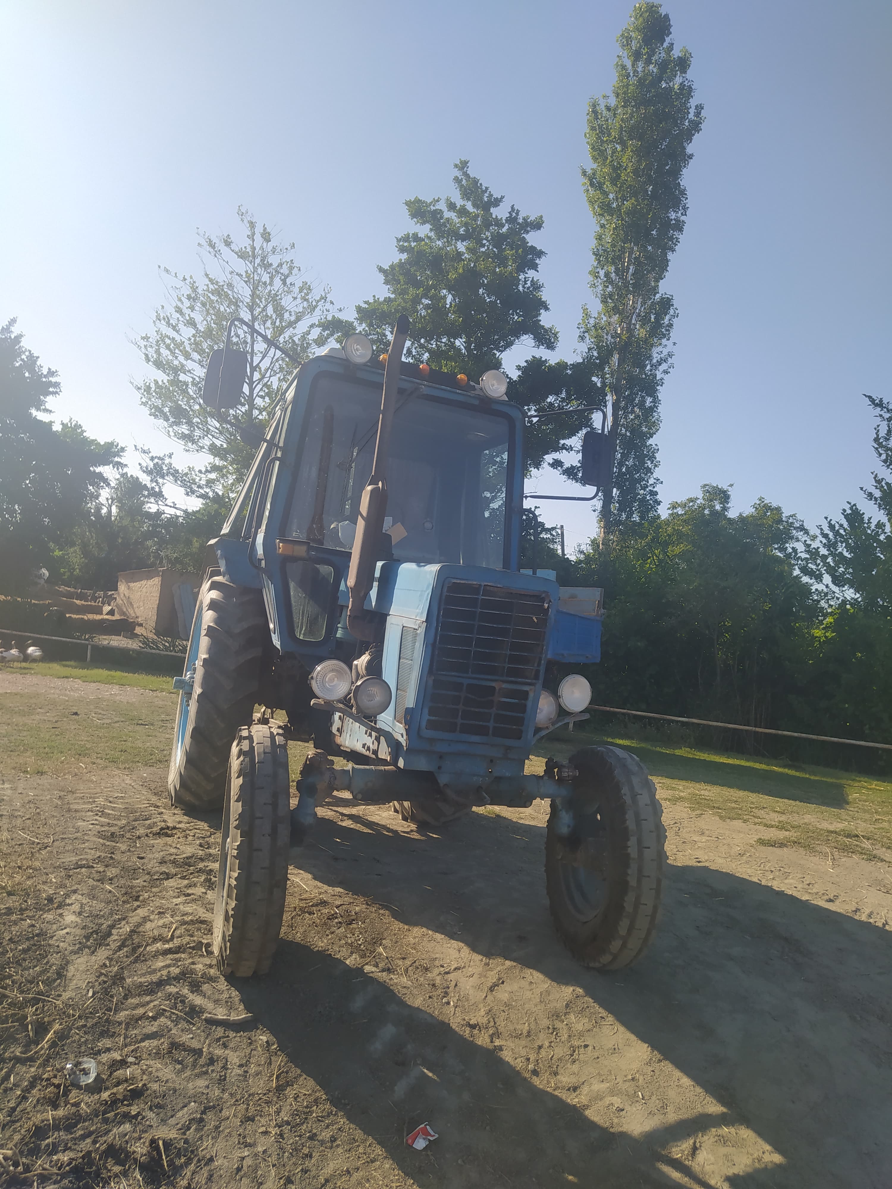 Traktor aqreqatlarla birgə satlır