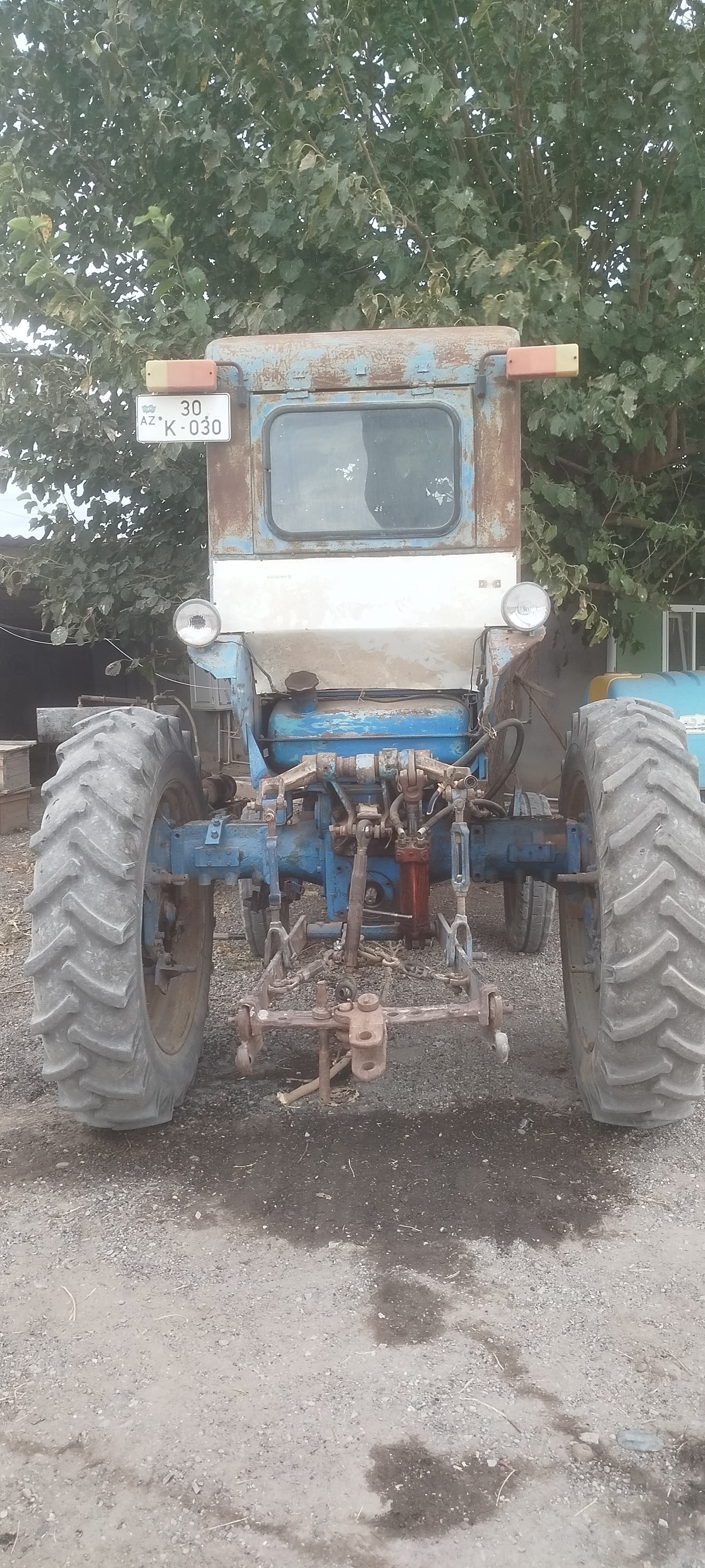 T28 Traktor