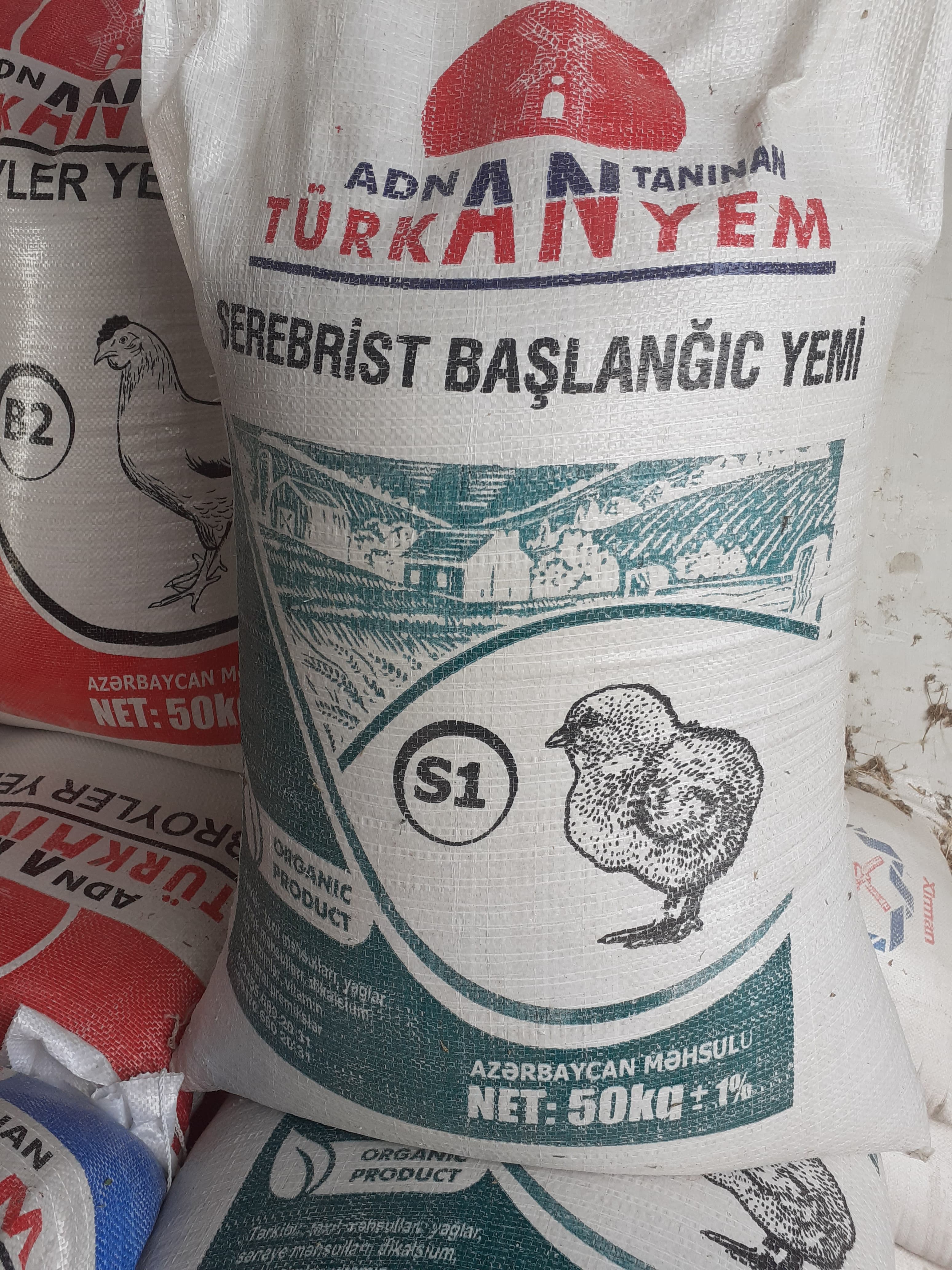 Toyuq cücə yemi