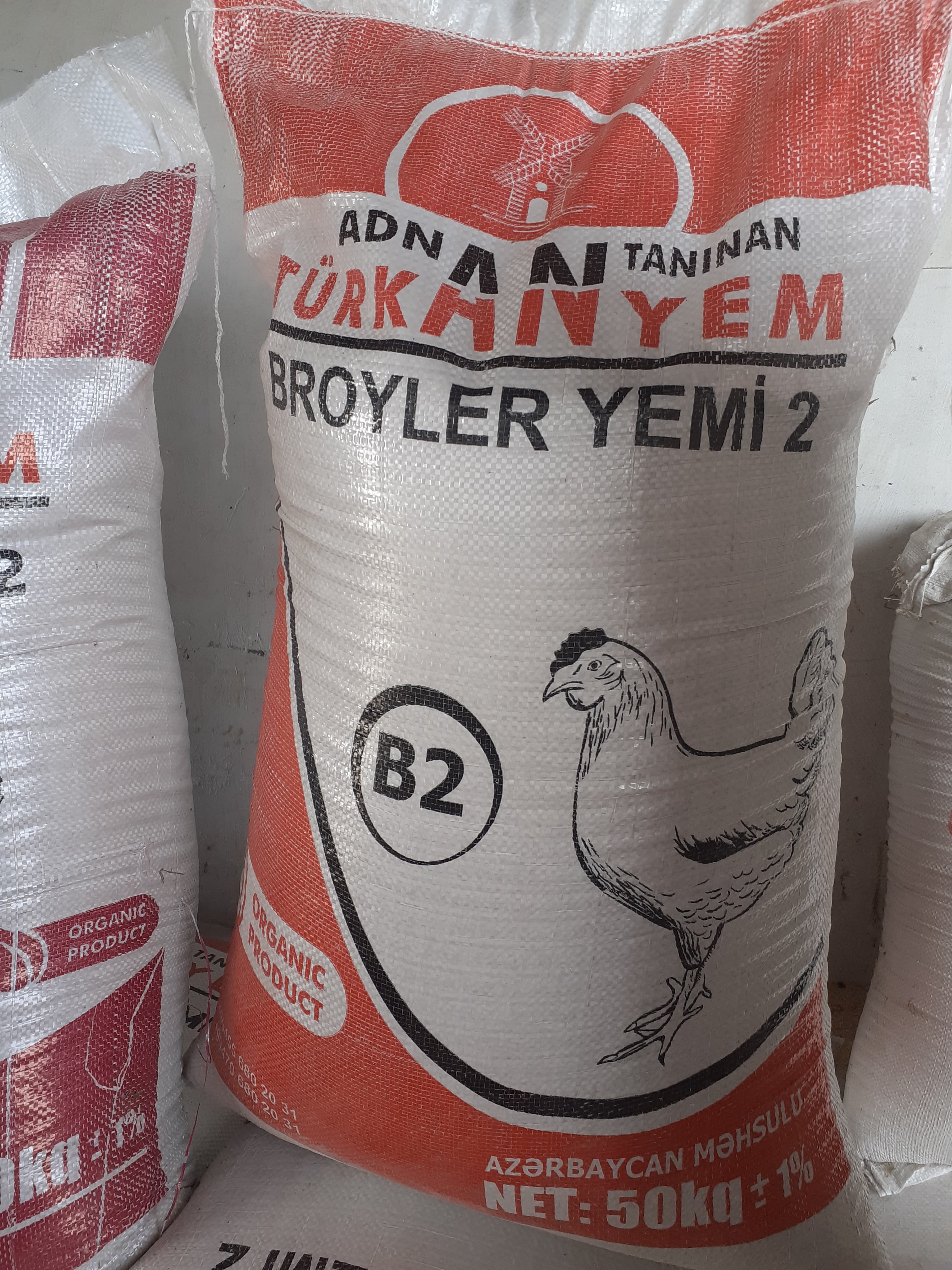 Toyuq cücə yemi