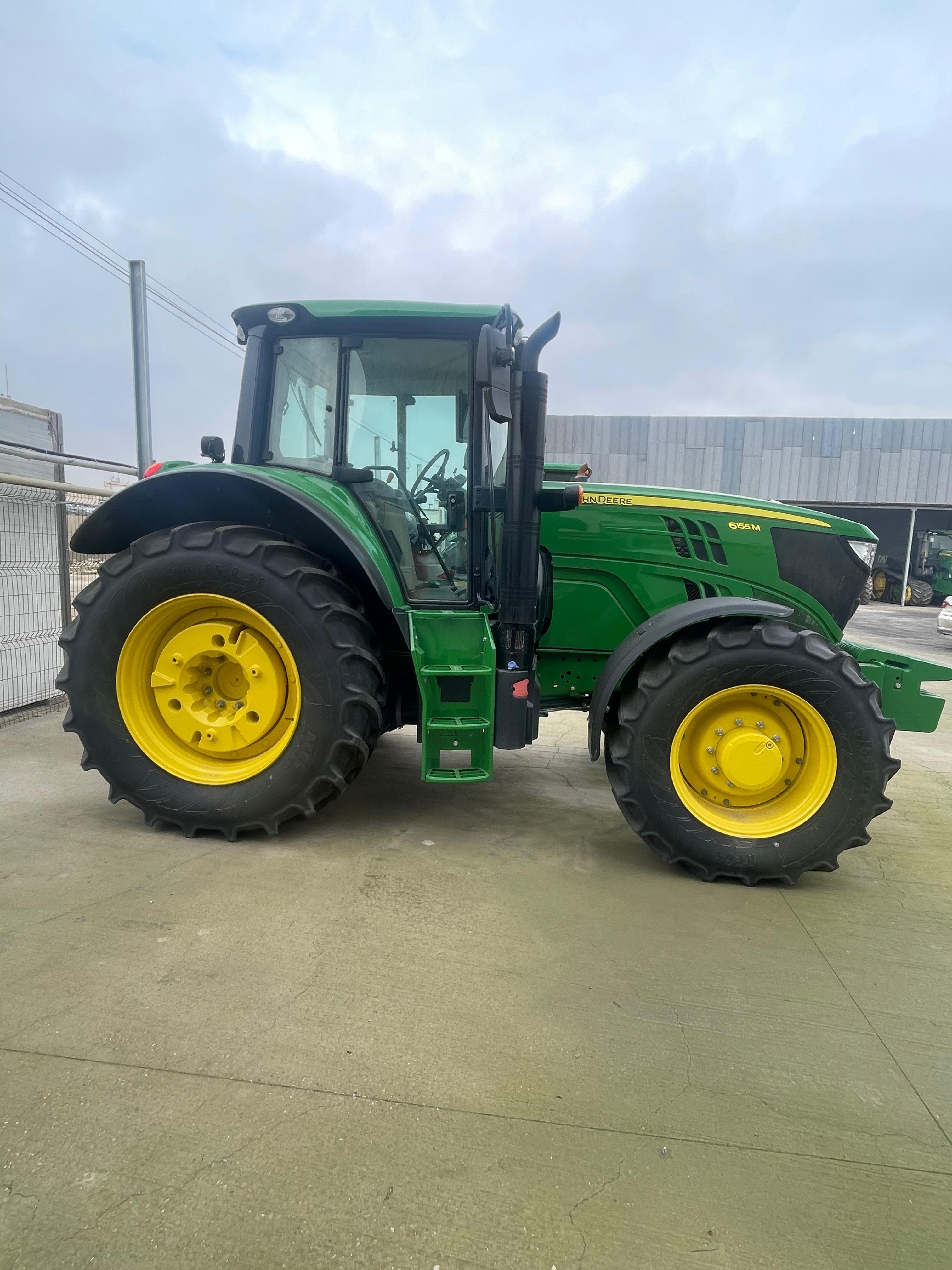 Traktor John Deere 6155M