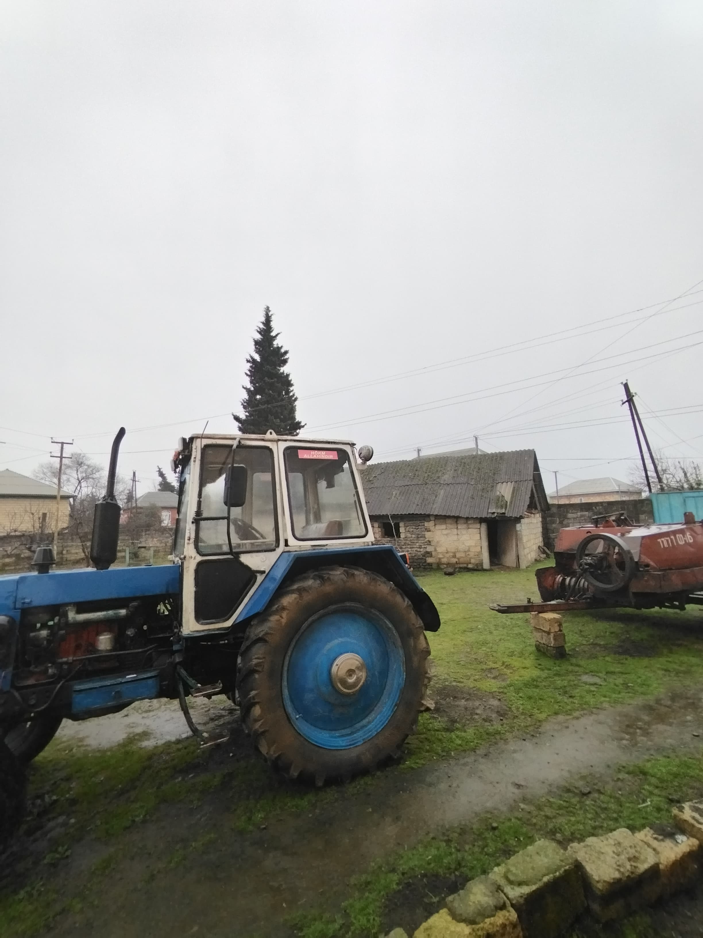 Traktor Satılır