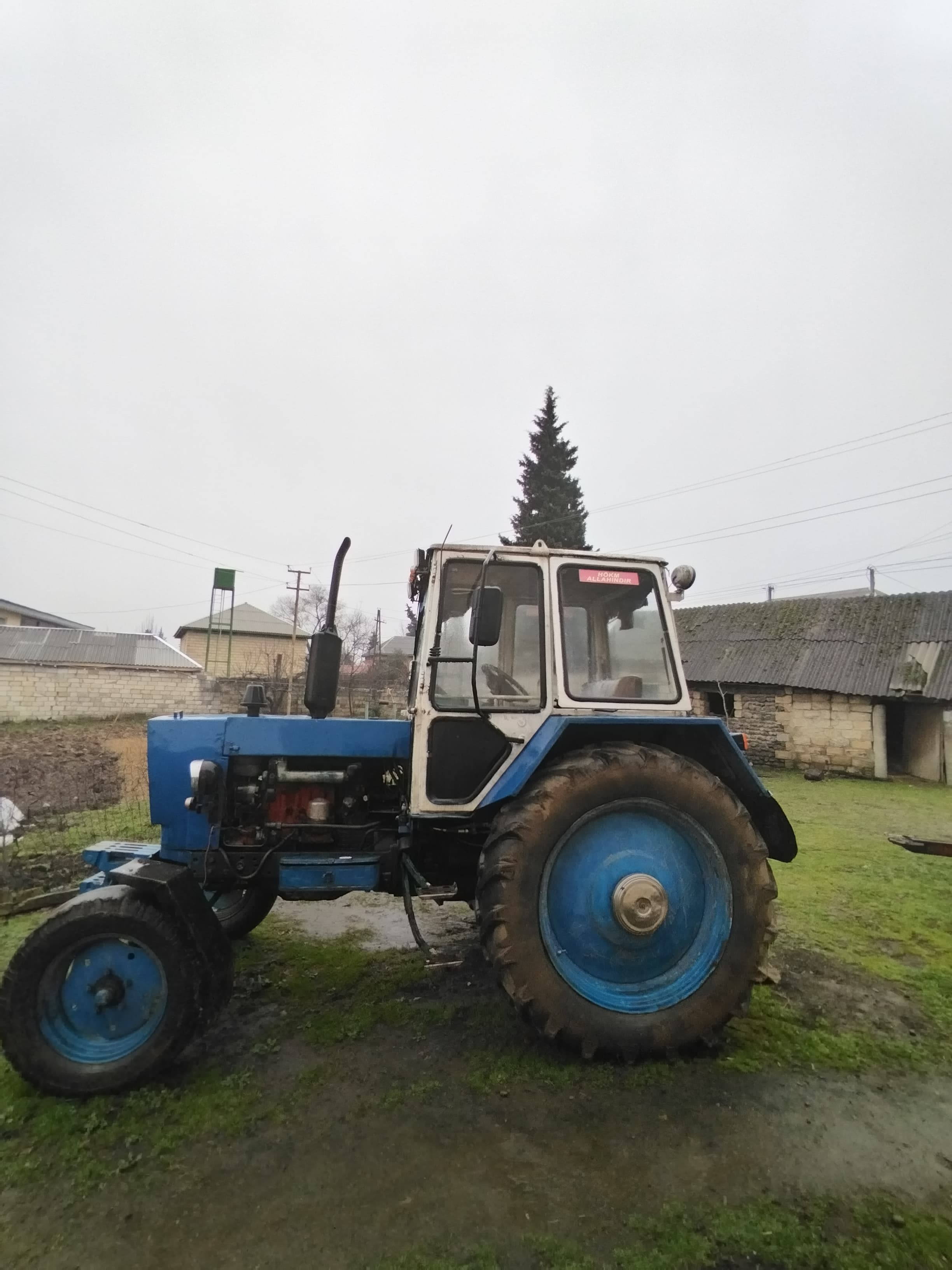 Traktor Satılır