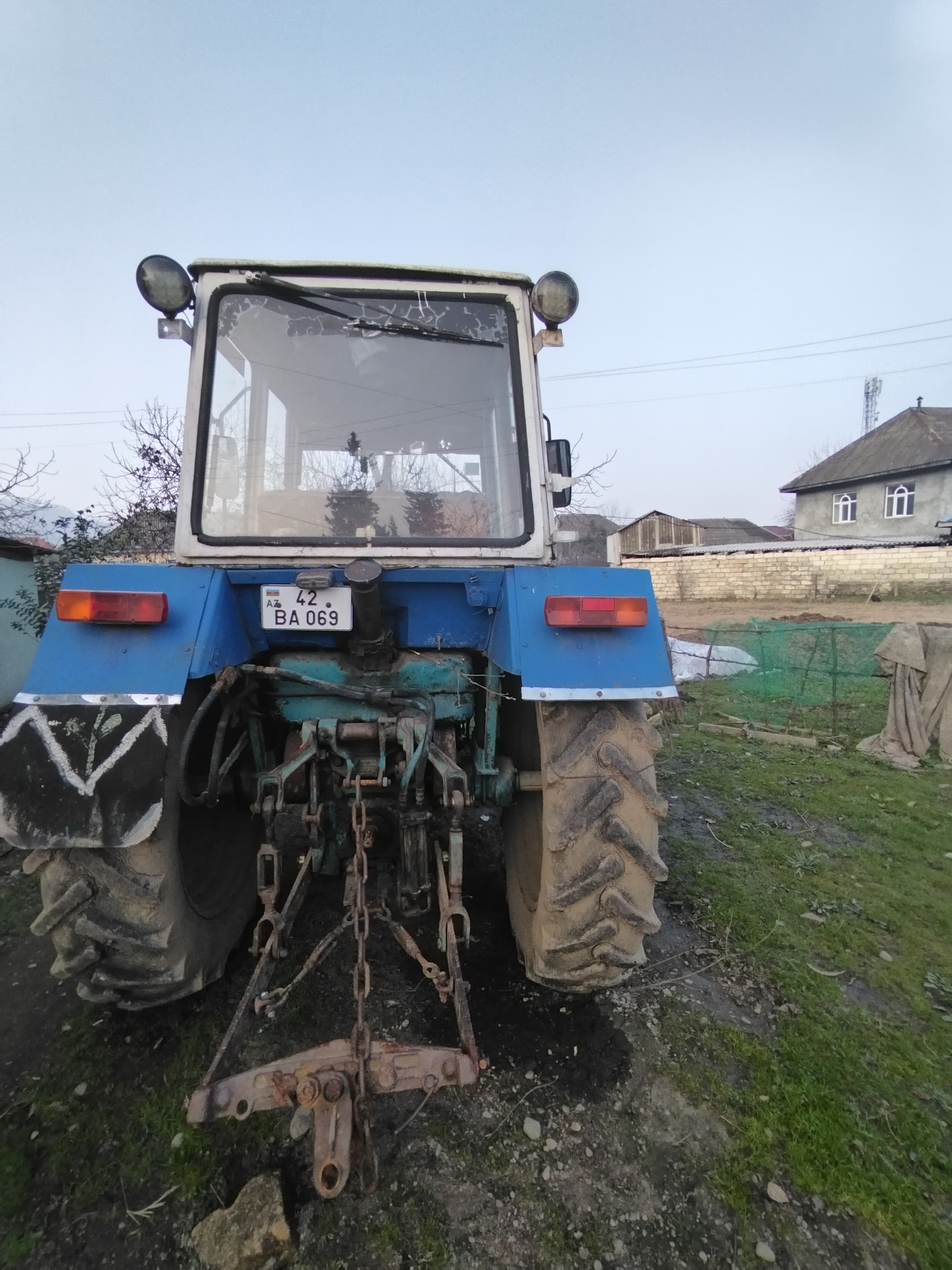 Traktor Satılır