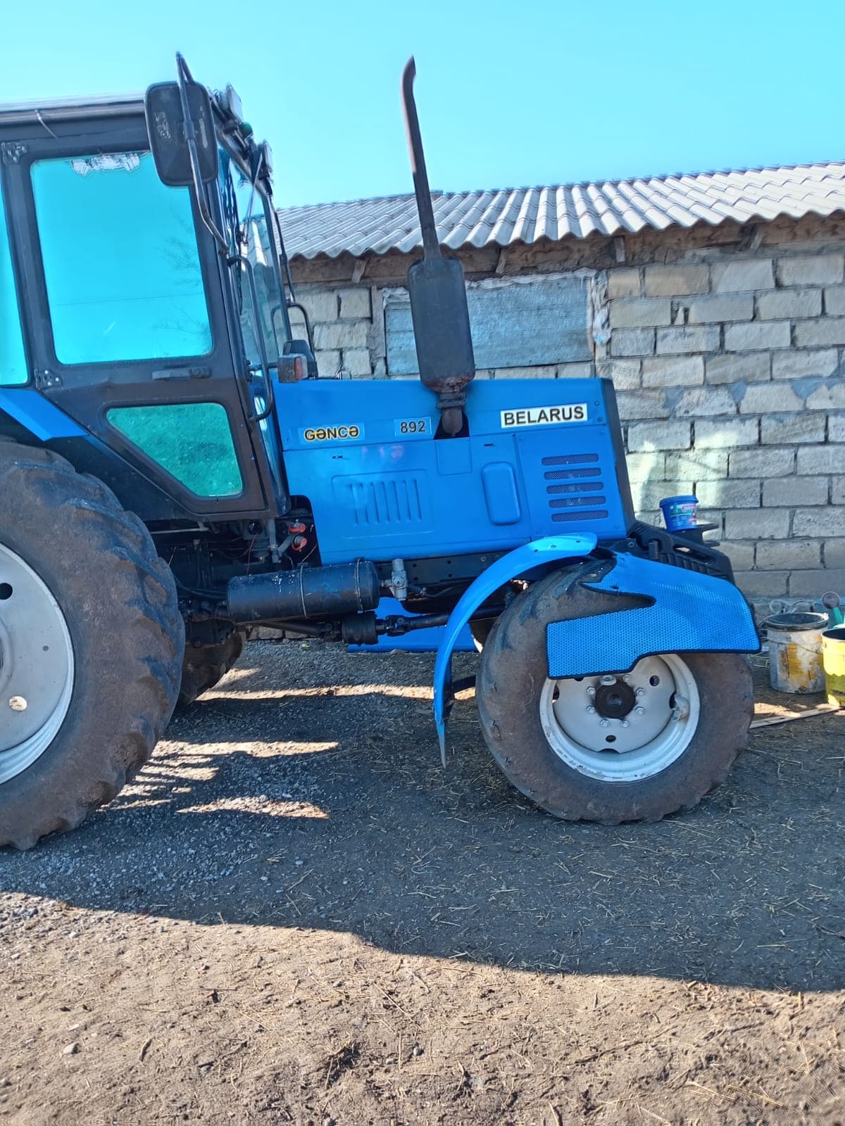 Traktor Belarus 892