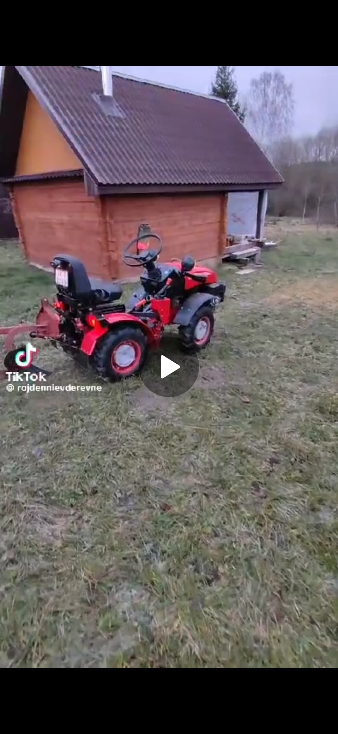 Mini traktor