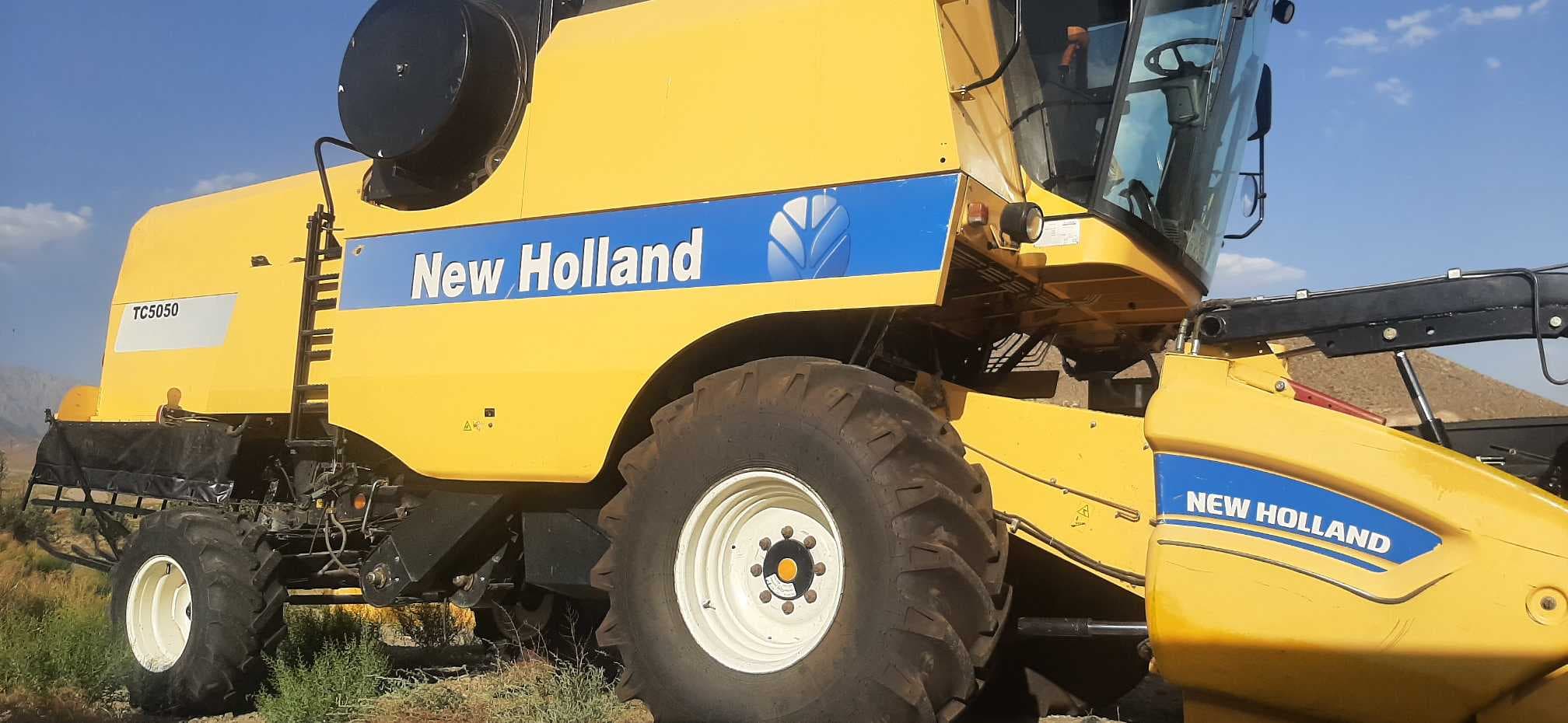 NEW HOLLAND TC5050