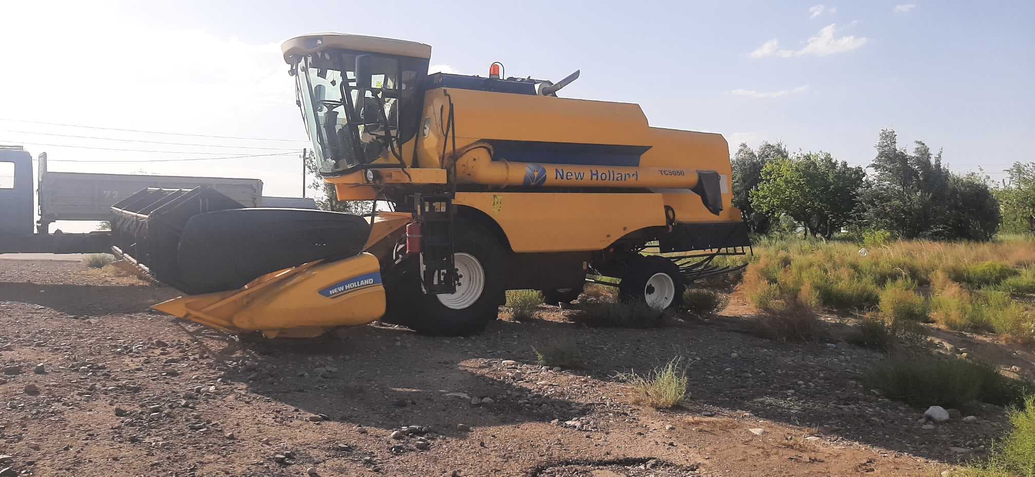 NEW HOLLAND TC5050