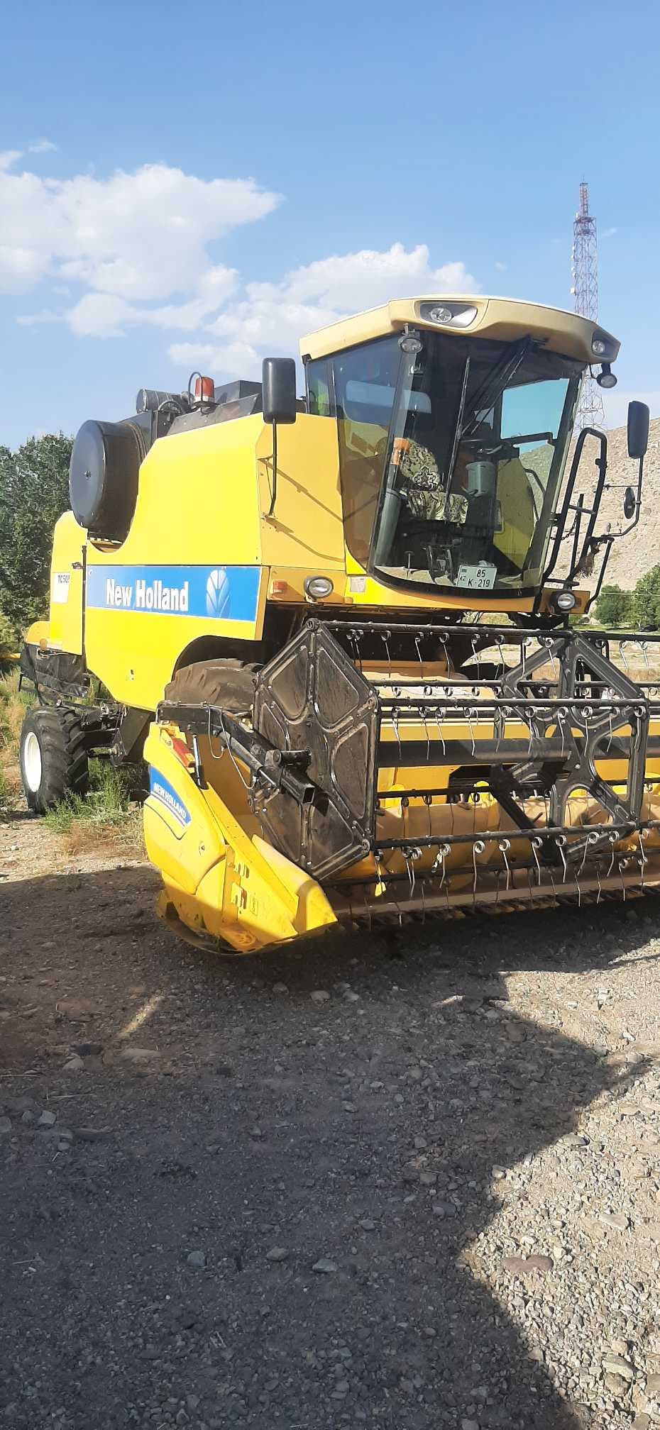 NEW HOLLAND TC5050