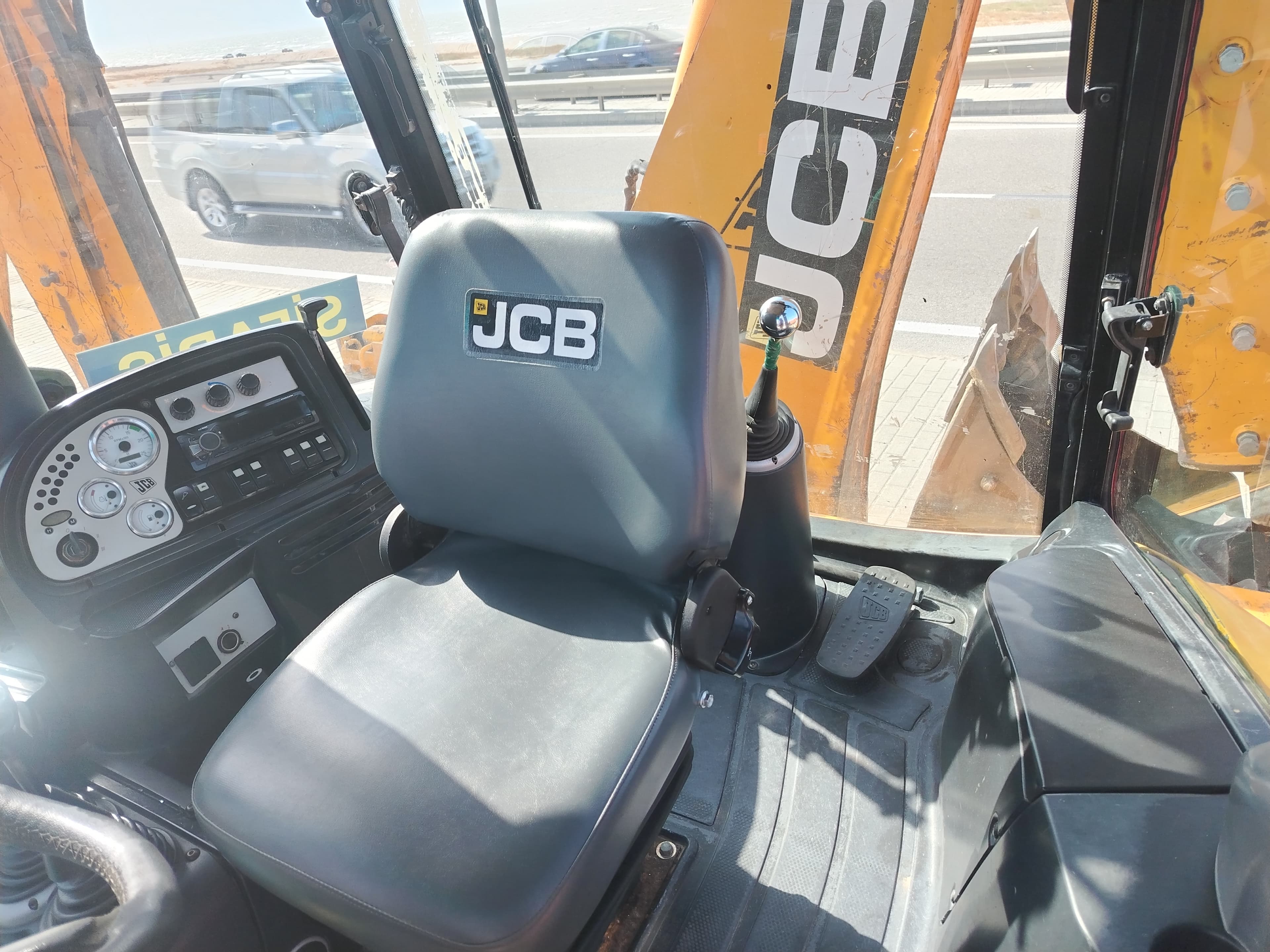 Jcb bekalador