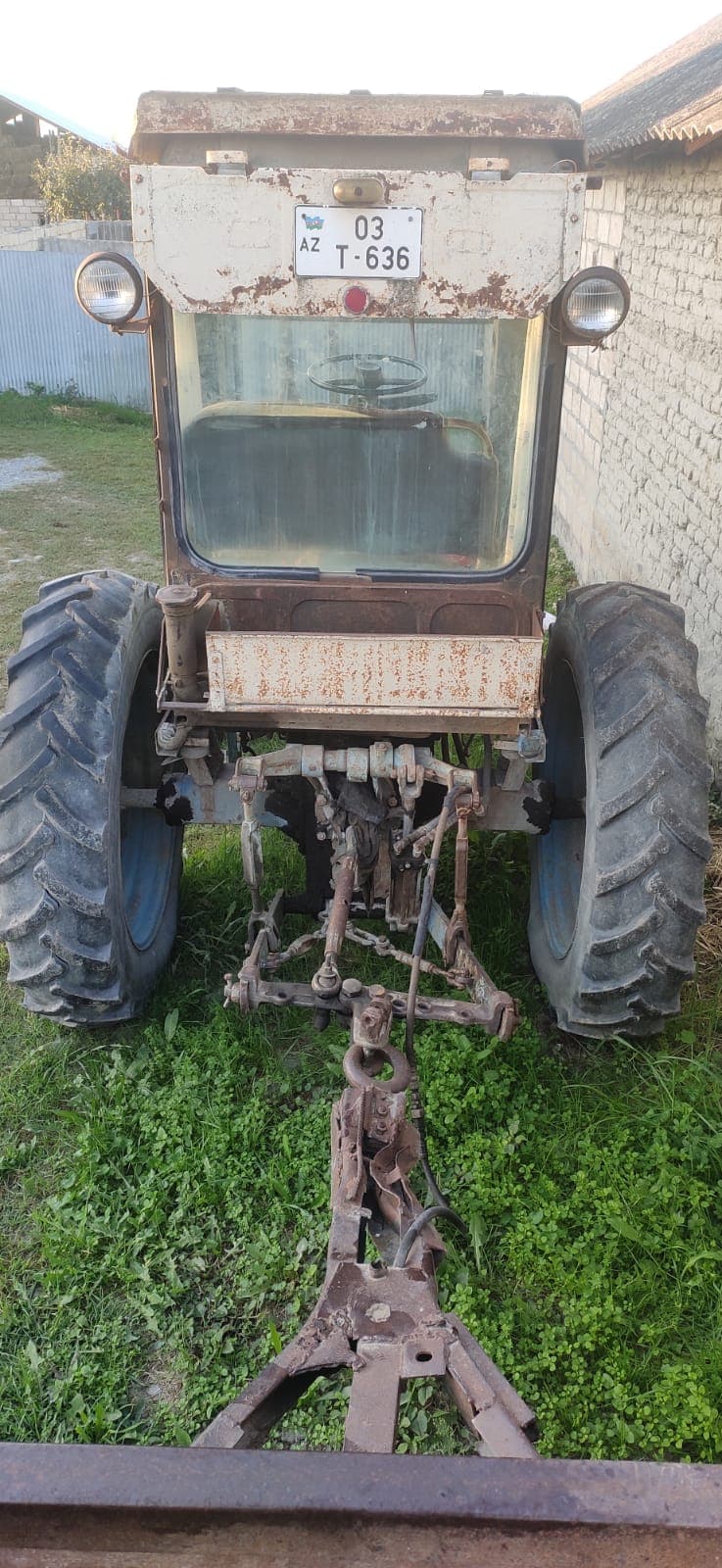 T-28 traktor satılır