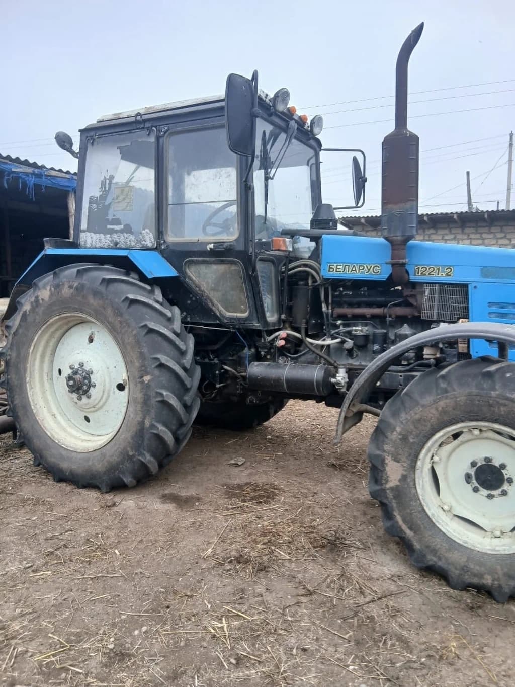 Belarus 1221 traktor